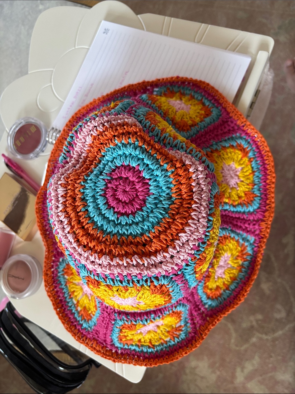 Multi color bucket hat - Picture 3 of 3